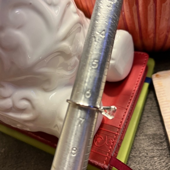 Beautiful Ring - Picture 5 of 10